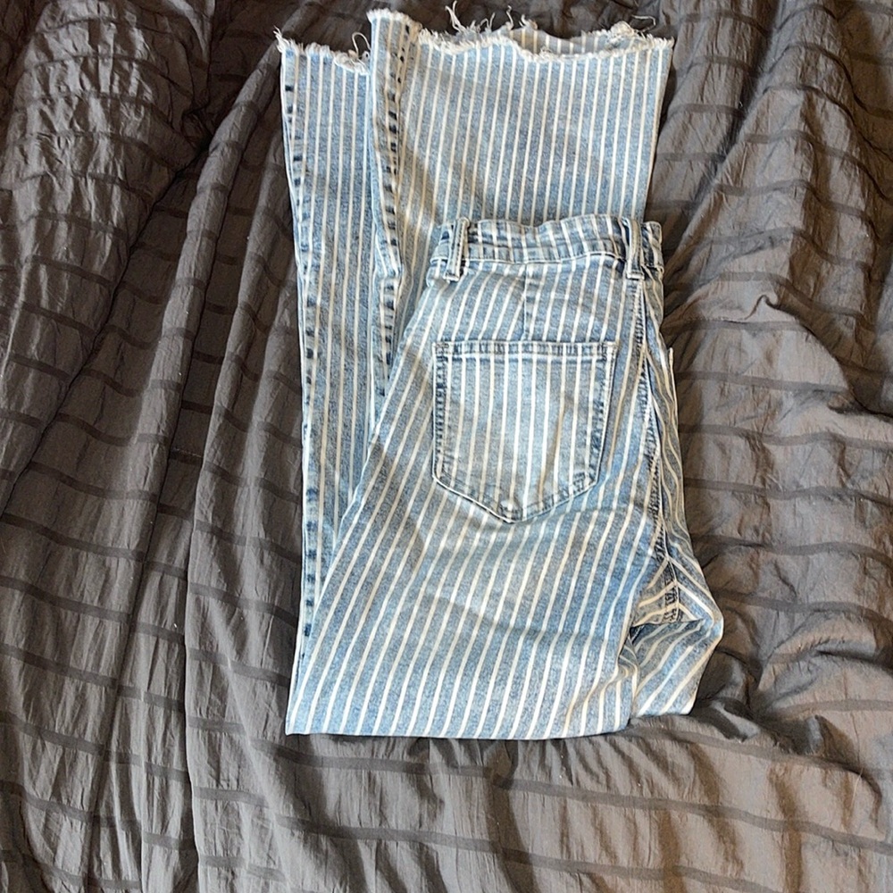 Buckle flair jeans